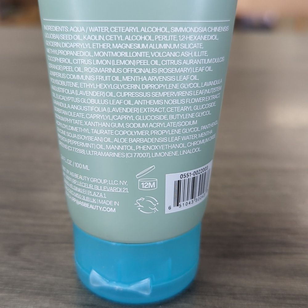 Bliss Micro Magic Exfoliating Scrub New Packing - Picture 3 of 3